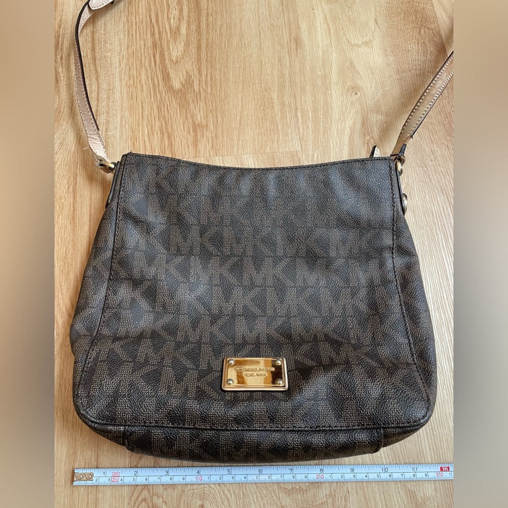 Michael Kors jet set travel large logo messenger bag crossbody brown gold $348 - Picture 7 of 13